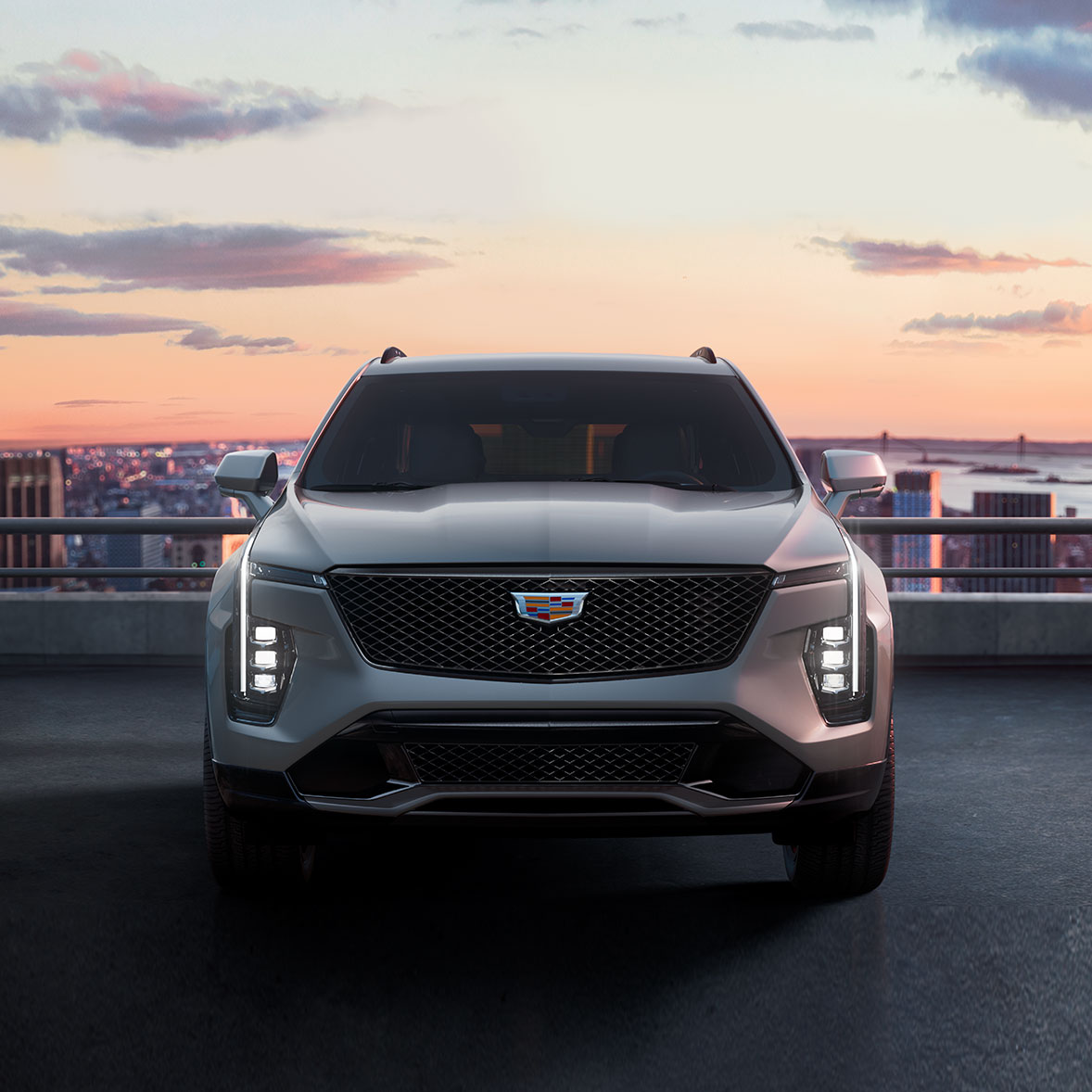  Cadillac XT4 2025 con faros Intellibeam